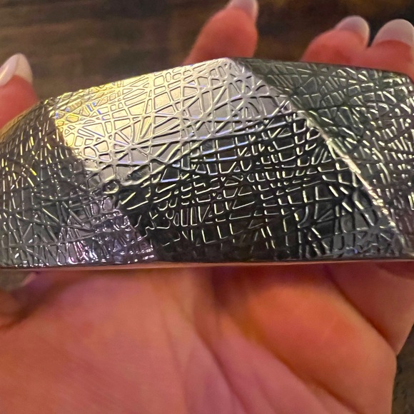 Silver tone Abstract Cuff Bracelet - Picture 3 of 4